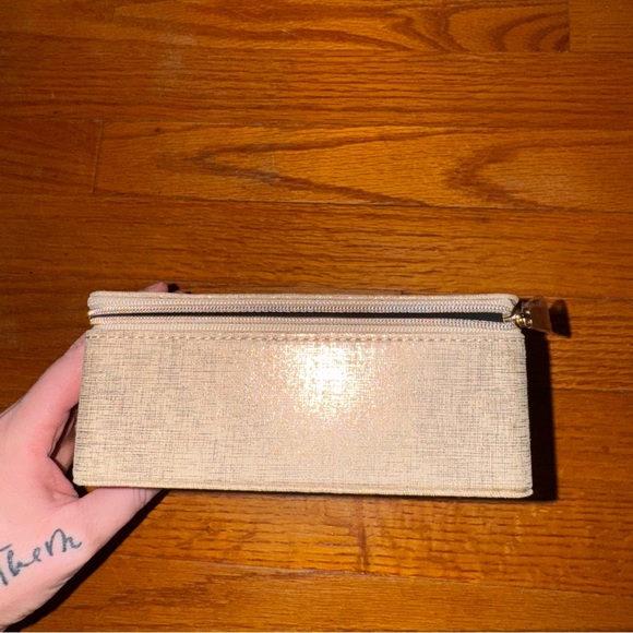 Christian Dior Gold Zipped Metallic Keepsake Box - Picture 8 of 8